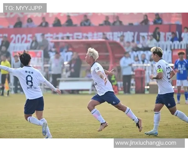 捕捉那转瞬即逝的惊雷:当足球遇见不可思议的闪电进球 捕捉那转瞬即逝的惊雷:当足球遇见不可思议的闪电进球