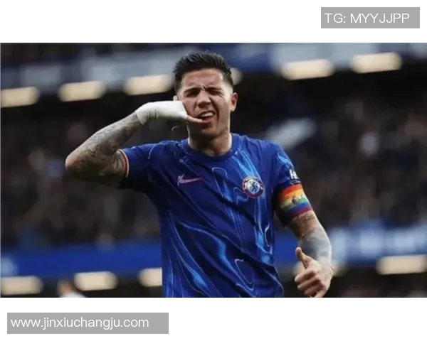 20岁新星独撑米兰左路,英超五强抢购!下一个巨星,正在冉冉升起! 20岁新星独撑米兰左路,英超五强抢购!下一个巨星,正在冉冉升起!